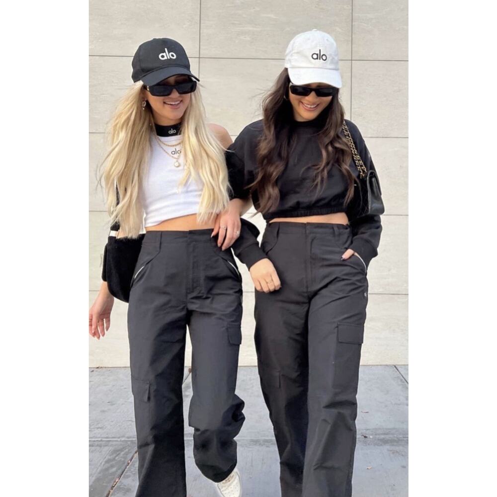 ALO YOGA All That Trouser Cargo Pant •L• Black Wide Leg Street Wear - Picture 3 of 15